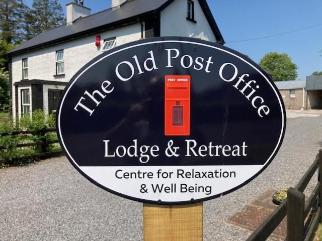 The Old Post Office Lodge Enniskillen Bagian luar foto